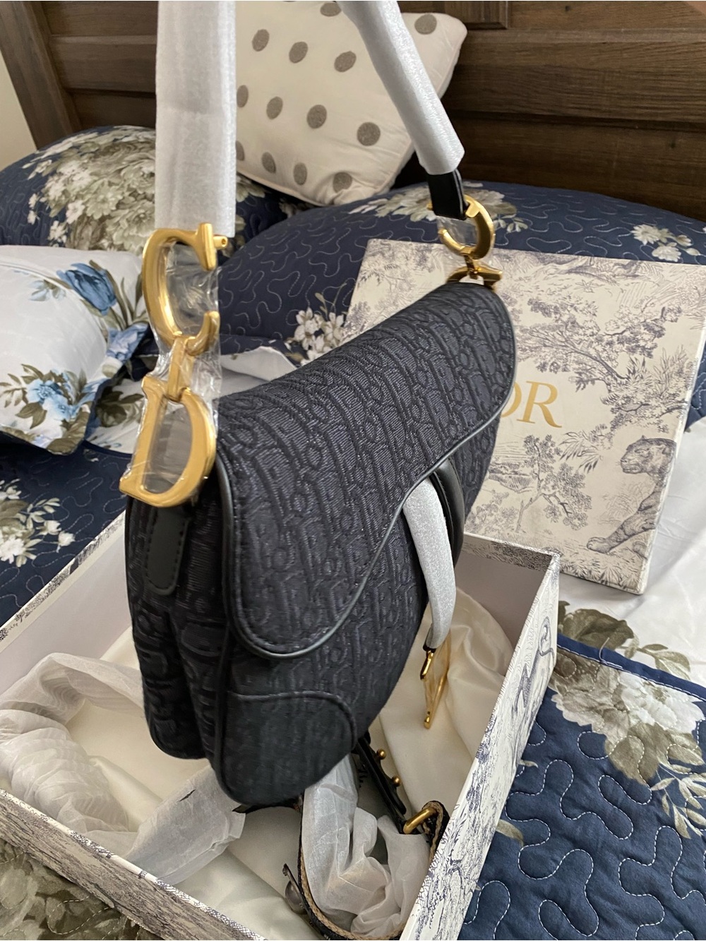 Luxury Black Saddle Bag - Designer Inspired - Picture 3 of 10